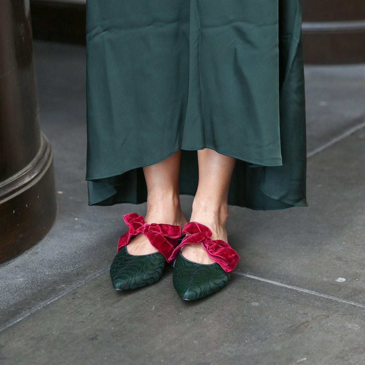 Groovy Green Point Slide + Red Velvet Marie Strap