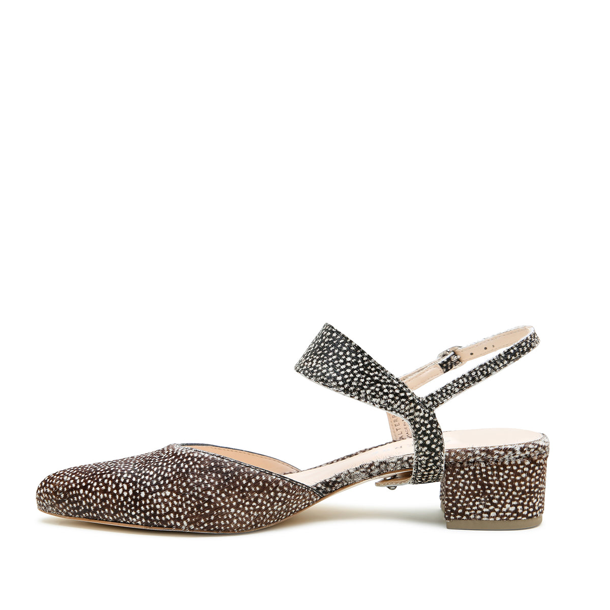 Alterre Doe Slide + Elsie Strap combines genuine leather upper with a 1.5-inch heel, a cushioned foam insole and detachable strap styling for versatile styling.
