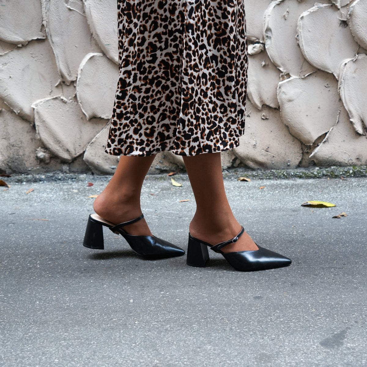 Black V Mule + Twiggy Strap, customizable, comfortable, sustainable, shoes that give back, ethical luxury